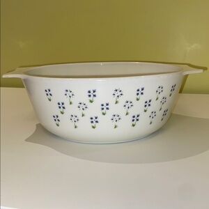 Vintage Pyrex Maypole Mayfair Blue Flowers Made in England Casserole Dish no lid